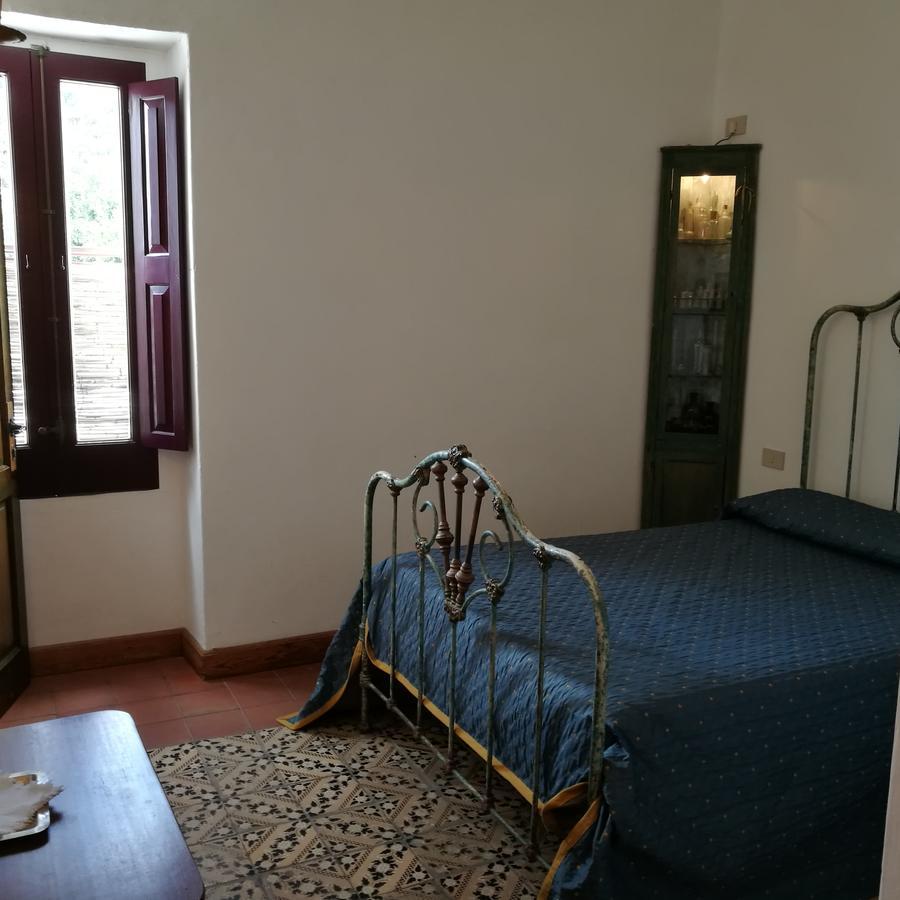 La Locanda Del Barbablu Стромболи Екстериор снимка