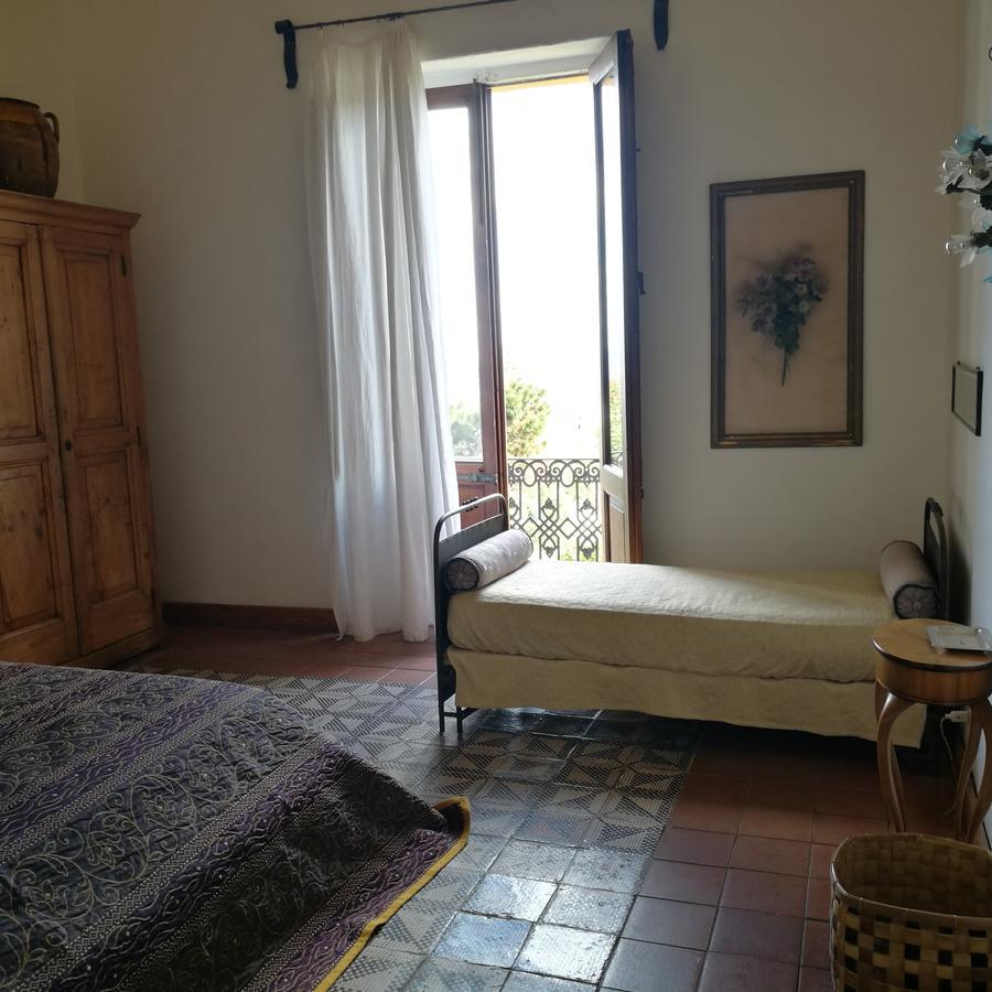 La Locanda Del Barbablu Стромболи Екстериор снимка